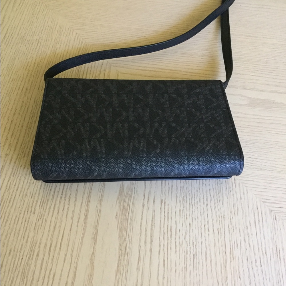 LAST ONE‼️Michael Kors Black Clutch, Crossbody Bag - Picture 5 of 15